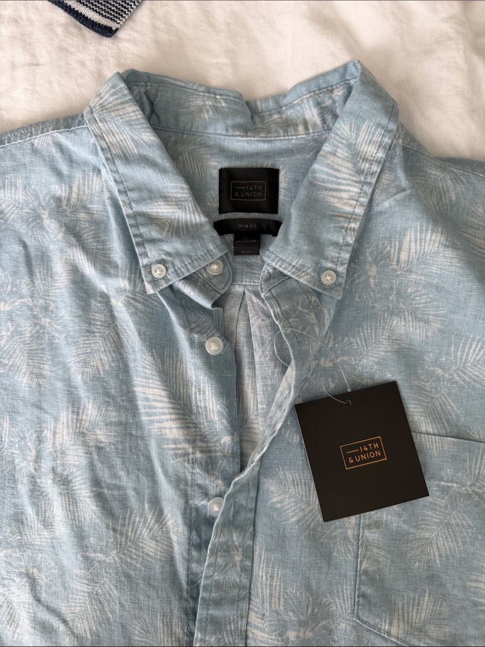 14th & Union Pale Blue Palm-Print Button-Down Shirt